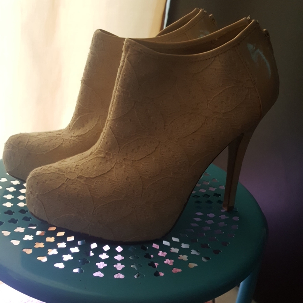Shoe Bootie